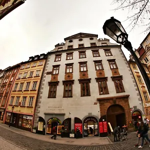 Hostel Homer - Old Town Square, Praga